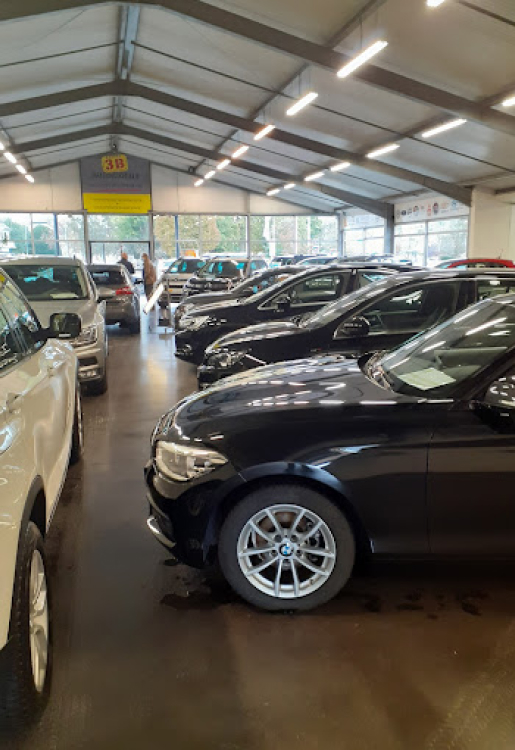 garage voiture près de Vichy dans l'Allier 03